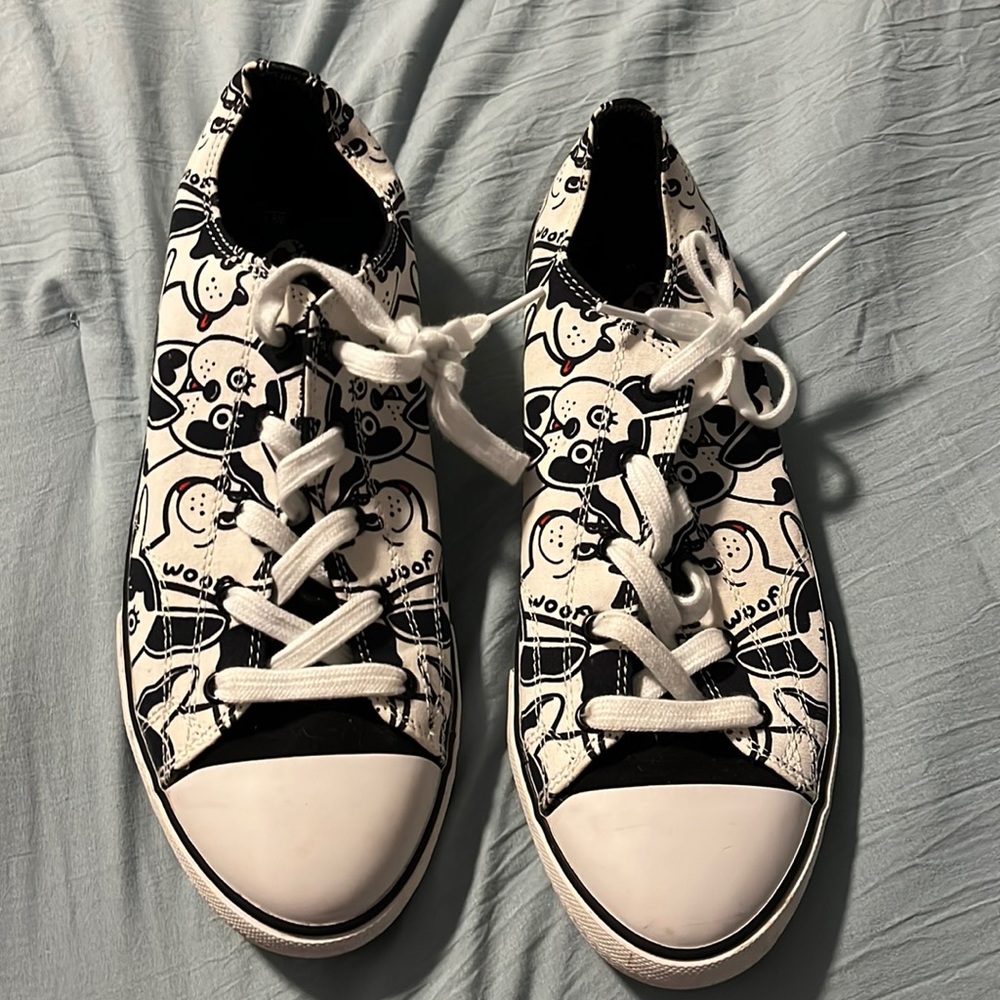 Women’s Bobs Sketchers dog shoes.  Size 9.5.  Worn once.